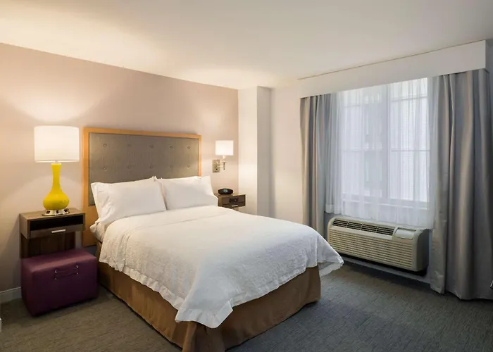 Hampton Inn Manhattan - Times Square South